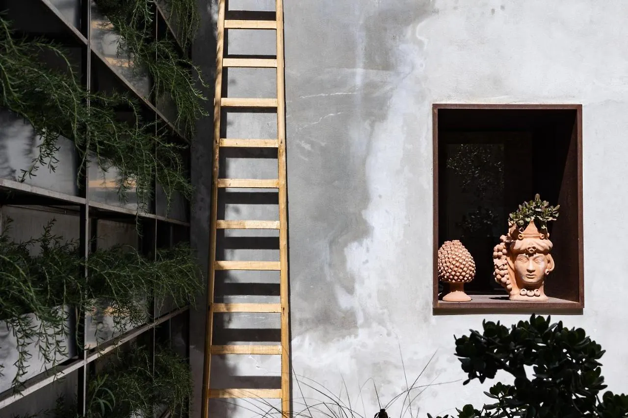 ***  Habitat Boutique Hotel Catane Italie