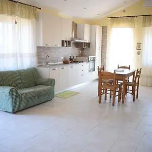 beach-house-vaccarizzo.taorminaitalyhotels.com/
