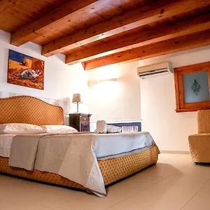 mega-house.taorminaitalyhotels.com/